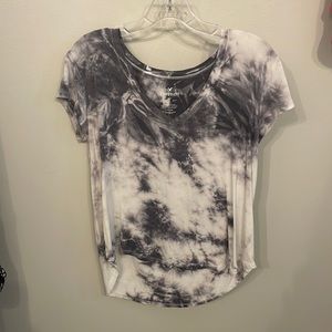 Gray tie dye American Eagle “Favorite T” shirt.
